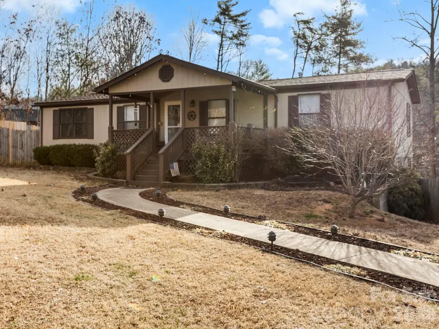 17 Bannister Drive, Asheville, NC 28804 - #3