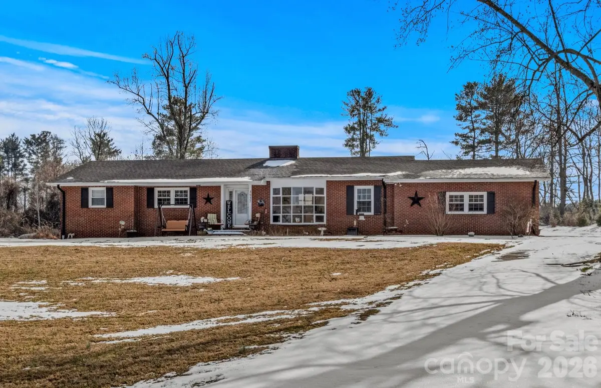 3937 W Old Us Hwy 421 None, Hamptonville, NC 27020 - #1