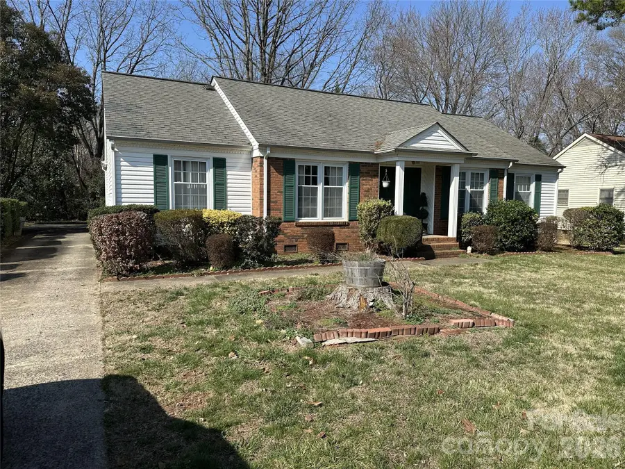 6120 Farm Pond Lane, Charlotte, NC 28212 - #2