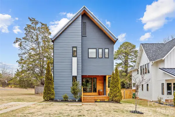 2553 Elkwood Circle, Charlotte, NC 28205