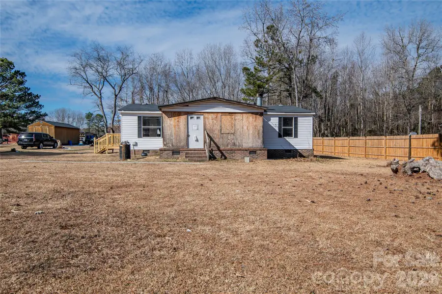 682 Grant Drive, Roanoke Rapids, NC 27870 - Image #2