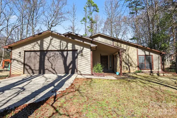 7341 Elwood Drive, Charlotte, NC 28227