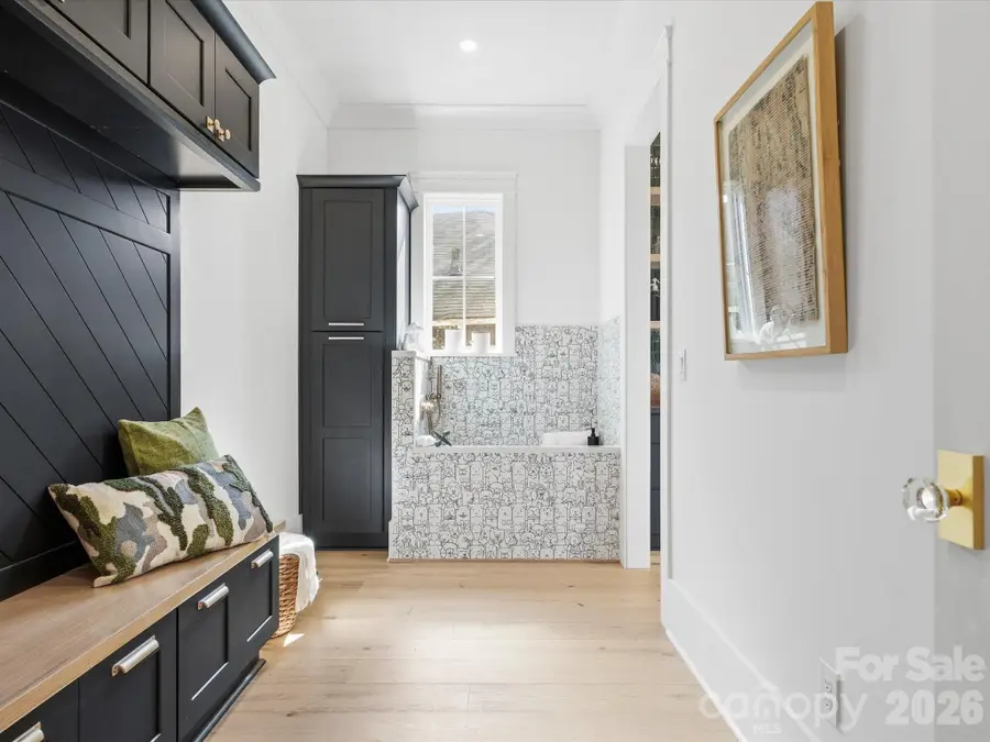 205 Sylvania Avenue, Charlotte, NC 28206 - #3