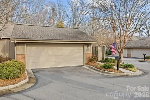 5350 Sandtrap Lane, Charlotte, NC 28226