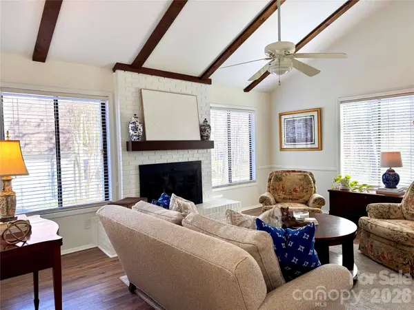 7020 Valley Haven Drive, Charlotte, NC 28211