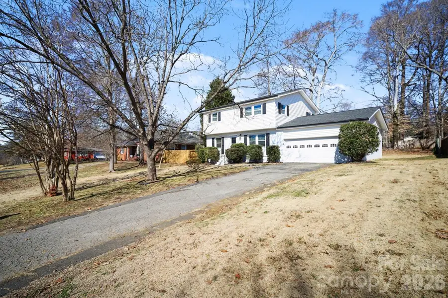 6626 Glenmoor Drive, Charlotte, NC 28214 - #3