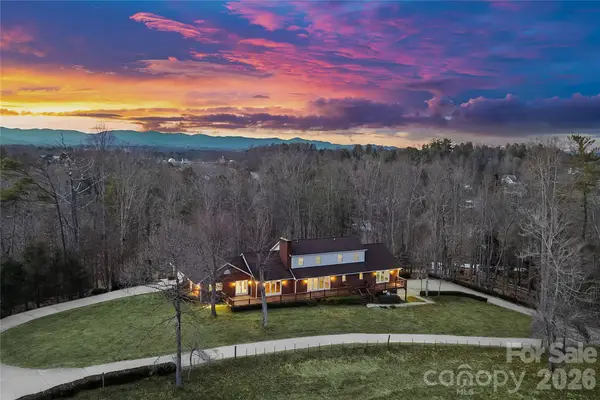 735 Macedonia Road, Asheville, NC 28804