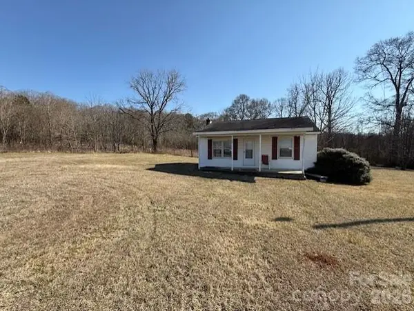 549 Dallas Bessemer City Highway, Dallas, NC 28034