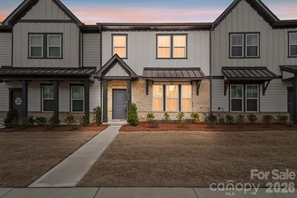 8928 Morning Mist Road, Charlotte, NC 28215
