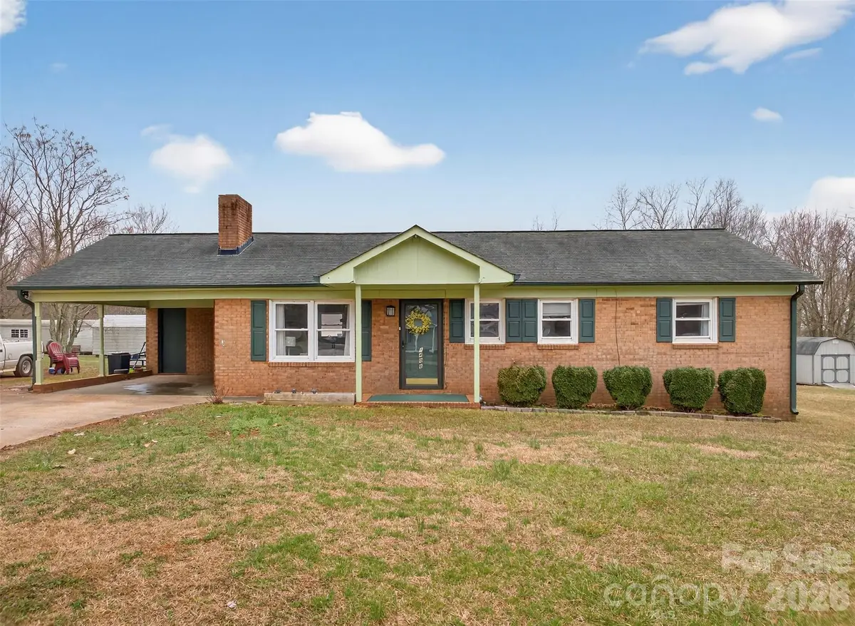 1406 Meandering Lane, Lincolnton, NC 28092 - #1