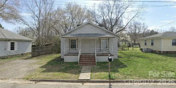 92 Spencer Avenue, Mooresville, NC 28115