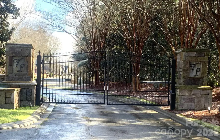 8238 Victoria Lake Drive, Waxhaw, NC 28173 - #3