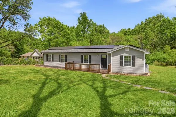 219 Breezewood Drive, Charlotte, NC 28262