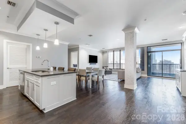 222 S Caldwell Street #2005, Charlotte, NC 28202