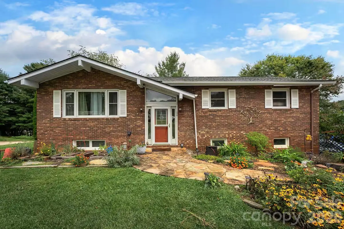 124 Oak Hill Road, Candler, NC 28715 - #1