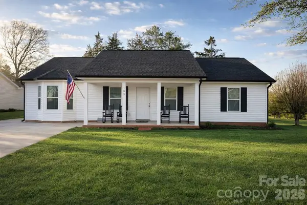 105 Ace Avenue, Dallas, NC 28034