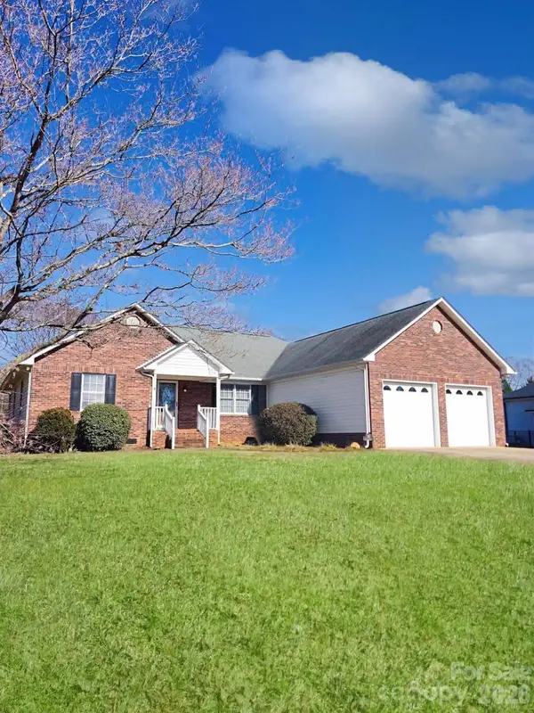 121 Gregory Court, Mount Holly, NC 28120