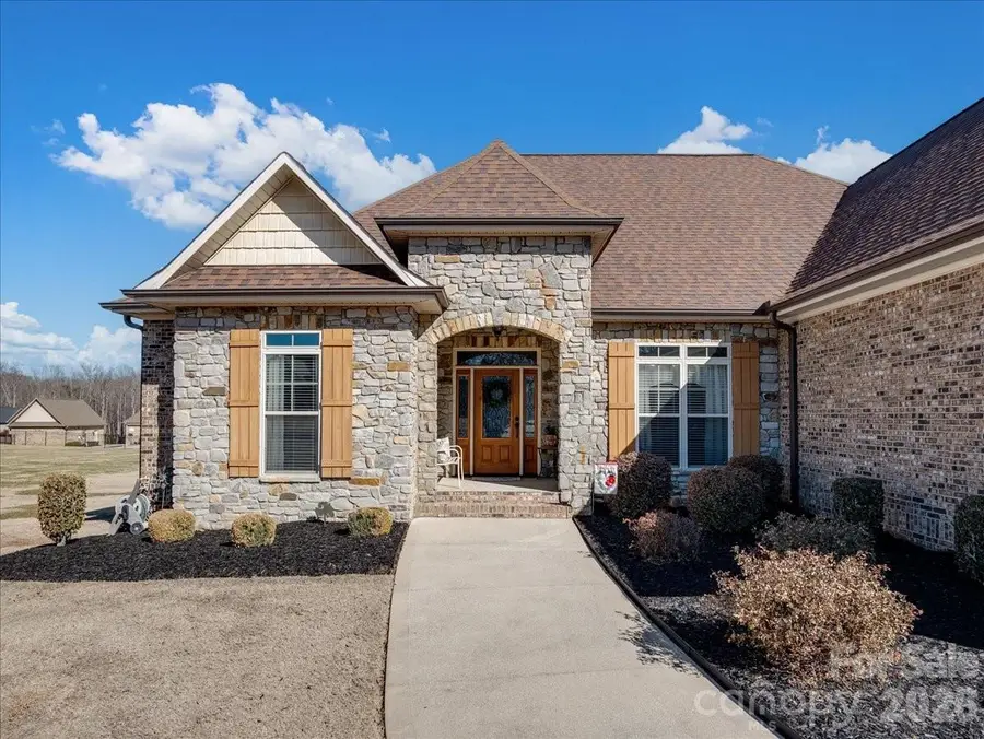 137 Ledge Stone Lane, Gaffney, SC 29341 - #3