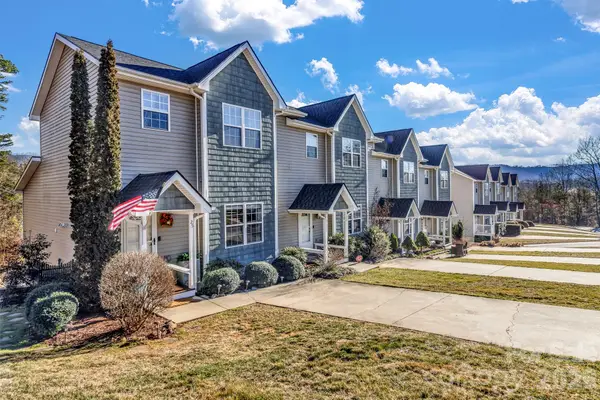 25 Union Chapel Road, Weaverville, NC 28787