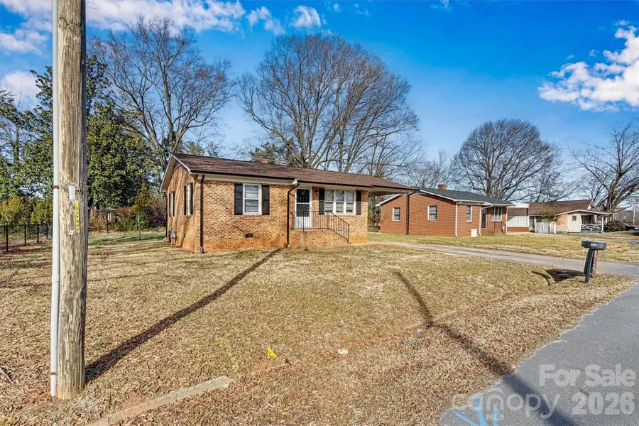 105 9th Street Se, Conover, NC 28613 - #3
