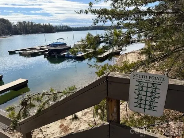 1386 Southpointe Drive, Morganton, NC 28655