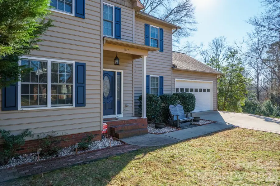 1107 16th Avenue Place Nw, Hickory, NC 28601 - #2