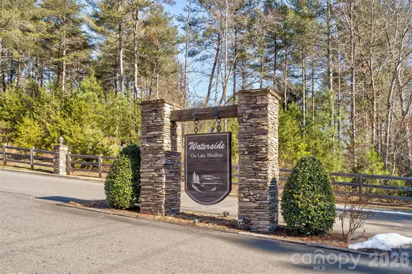 3252 Peninsula Pointe Drive Nw, Valdese, NC 28690
