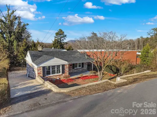 330 Harrington Street Nw, Lenoir, NC 28645