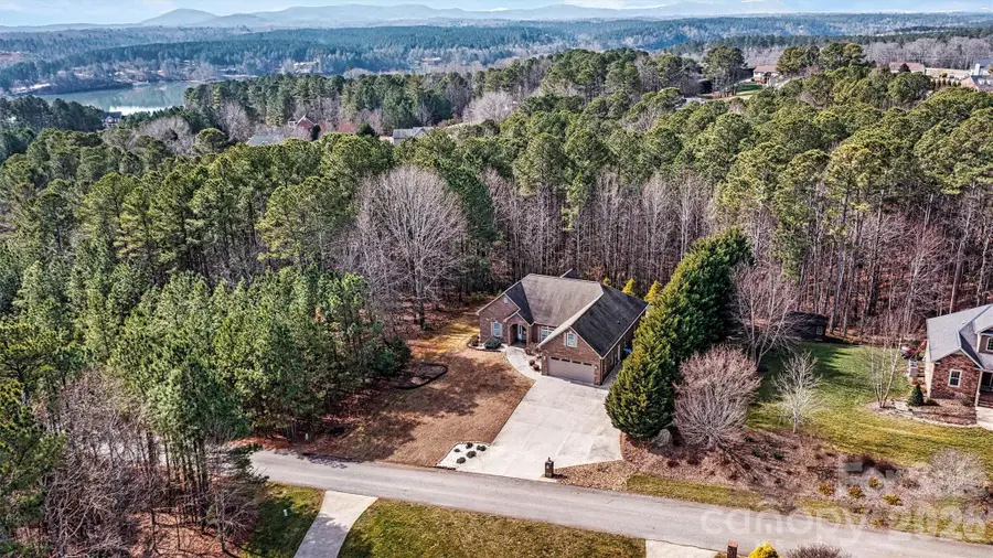 5699 Long Bay Drive, Granite Falls, NC 28630 - #2