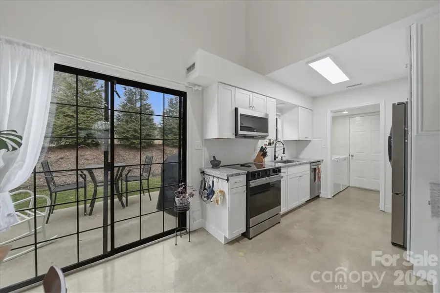 1658 20th Avenue Court Ne, Hickory, NC 28601 - #3