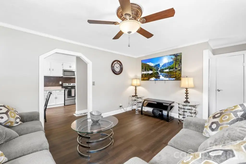 430 Arlington Circle Nw, Lenoir, NC 28645 - #1