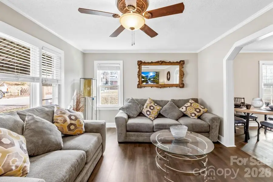 430 Arlington Circle Nw, Lenoir, NC 28645 - #2