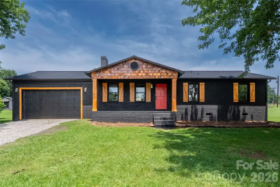 1705 E Cloaninger Avenue, Statesville, NC 28625 - #2