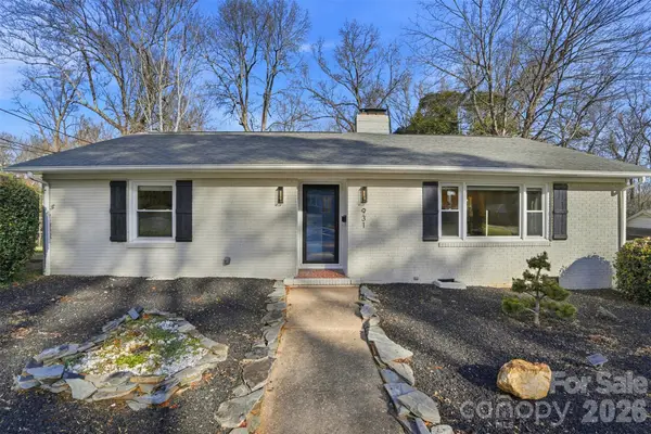 931 Hickory Nut Street, Charlotte, NC 28205