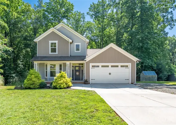 3902 Mcgee Point Road #3, Terrell, NC 28682