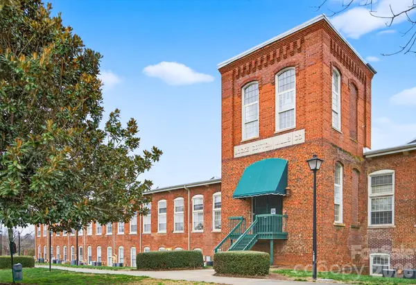 1 Buffalo Avenue Nw #104, Concord, NC 28025