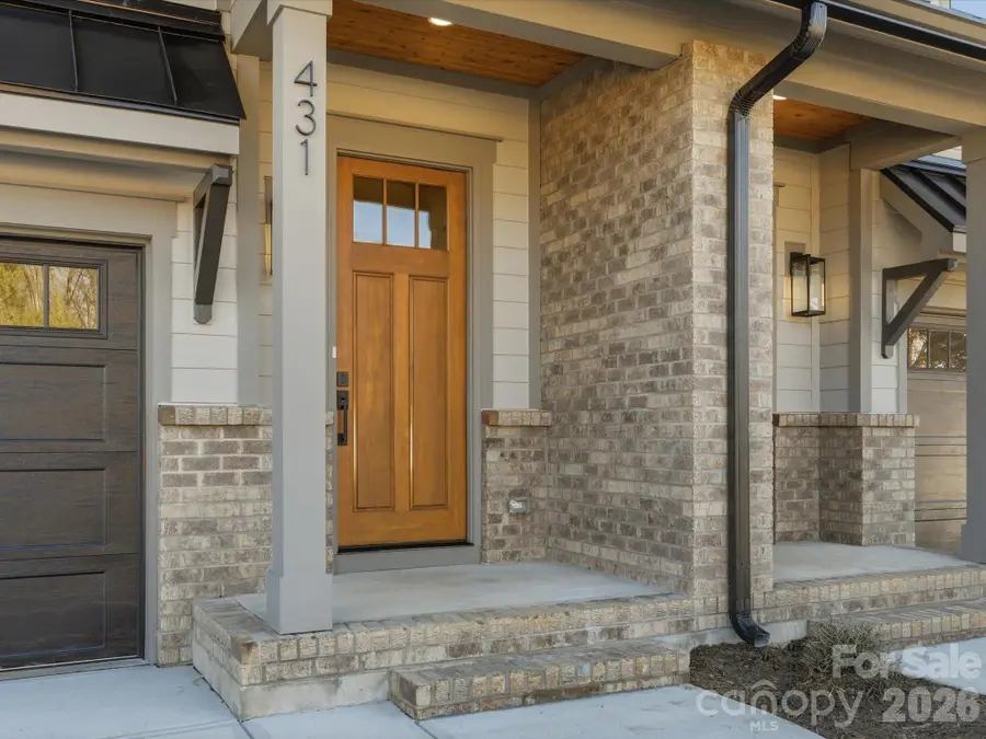 431 W Peterson Drive, Charlotte, NC 28217 - #2