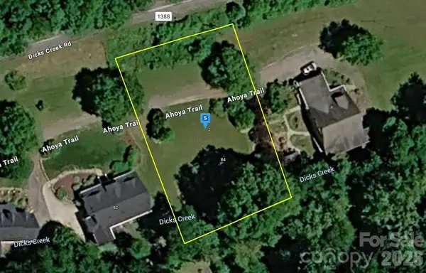 84 Ahoya Trail, Whittier, NC 28789