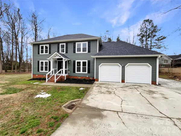 1385 Hunters Crossing Lane, Gastonia, NC 28054