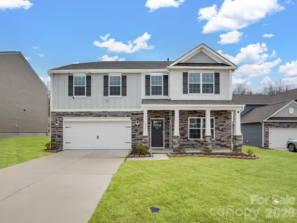 10971 Claystone Drive, Davidson, NC 28036