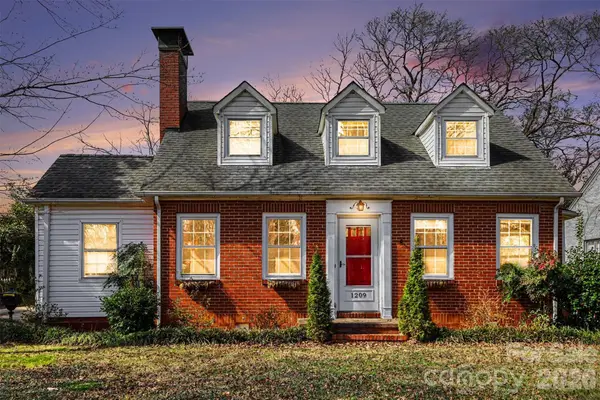 1209 Oakwood Avenue, Gastonia, NC 28052