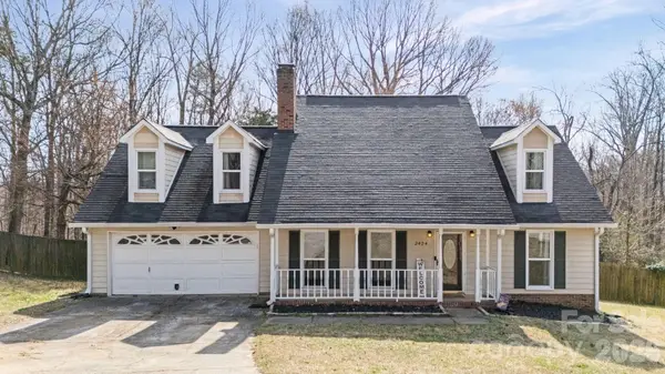 2404 Wildburne Court, Charlotte, NC 28262