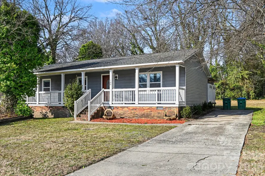 104 W Louisiana Avenue, Bessemer City, NC 28016 - #2