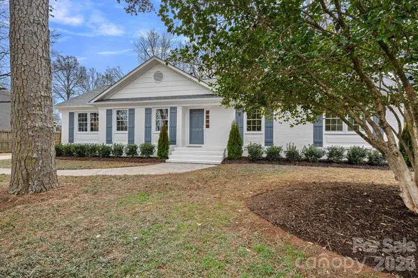 6040 Springhouse Lane, Charlotte, NC 28211