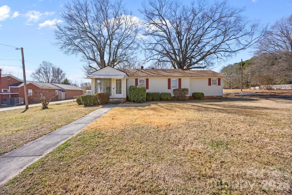 613 W Mill Street, Landis, NC 28088 - #1