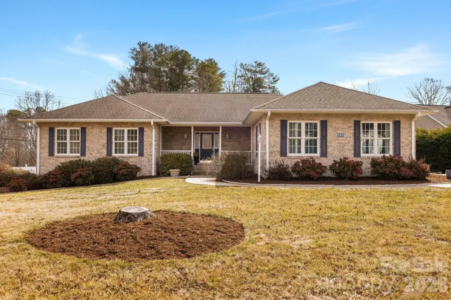 390 Classic Oaks Circle, Hendersonville, NC 28792 - #2