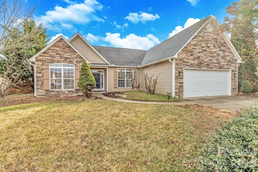 7 W Hiawassee Road, Fletcher, NC 28732 - #2