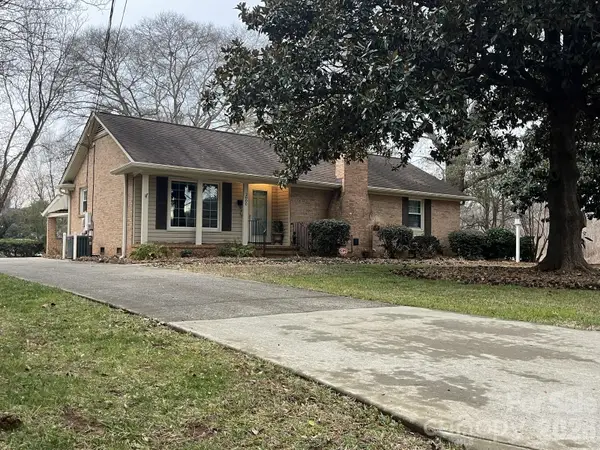 2800 Spring Valley Road, Charlotte, NC 28210