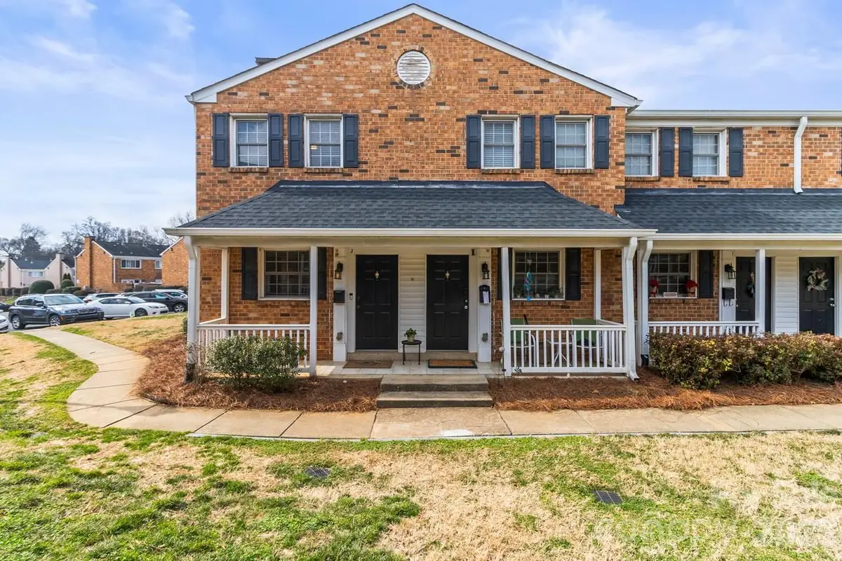 1336 Green Oaks Lane #J, Charlotte, NC 28205 - #1