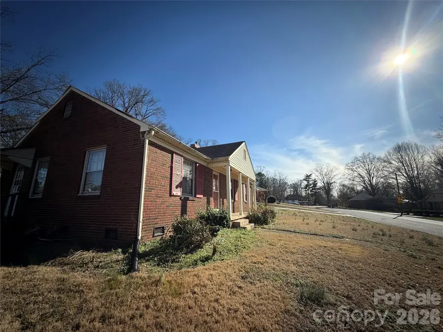 2924 Burbank Drive, Charlotte, NC 28216 - #2